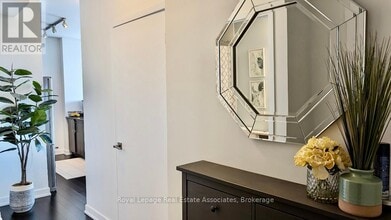 Building Photo - 4311-4011-4011 Brickstone Mews
