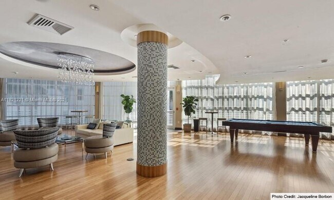 Foto del edificio - 253 NE 2nd St