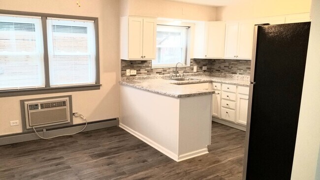 Foto del edificio - 3707 Forest Ave