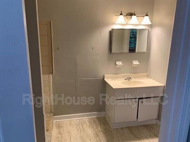 Foto del edificio - 1508 W Main St