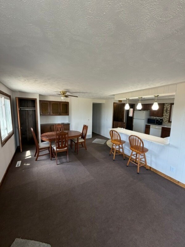 Foto del edificio - 38629 Ravenswood Rd