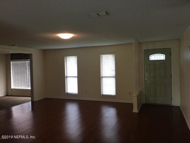 Foto del edificio - 2544 Spring Lake Rd