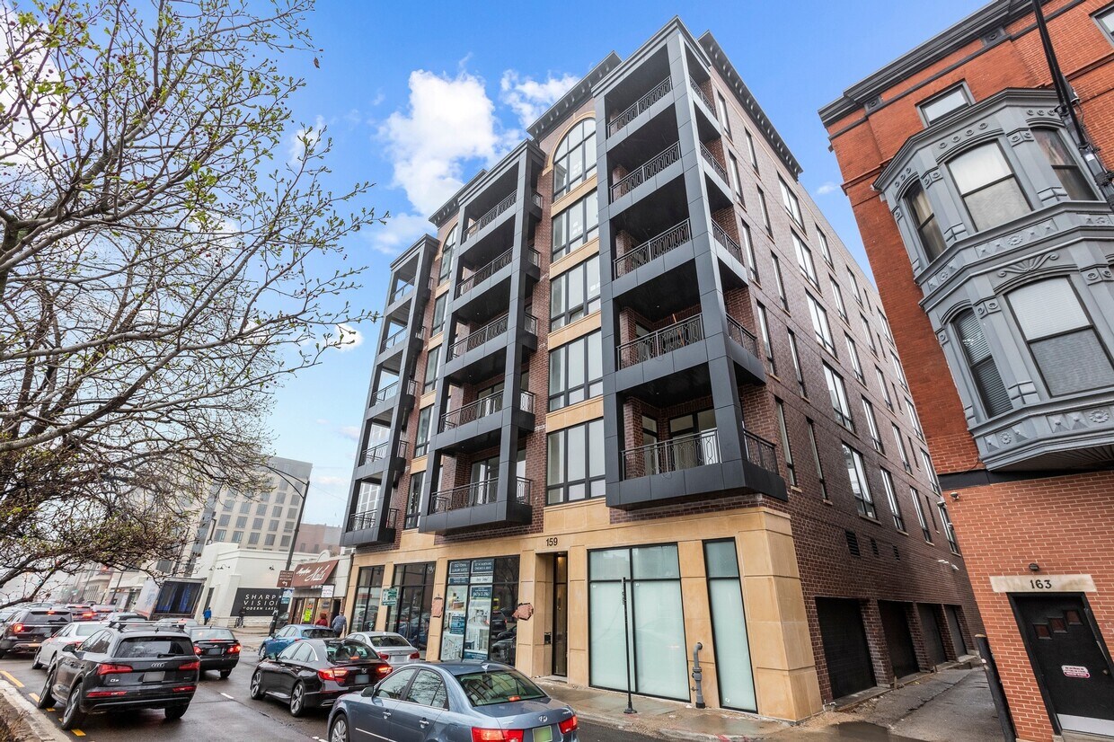 Primary Photo - 159 W North Ave