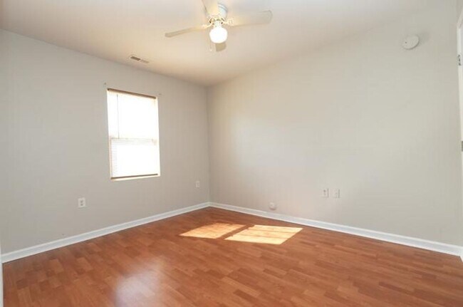 Building Photo - Coming Soon! 4 BR/2BA | Newly Renovated Single Family Home | Fenced backyard | In Cornelius!