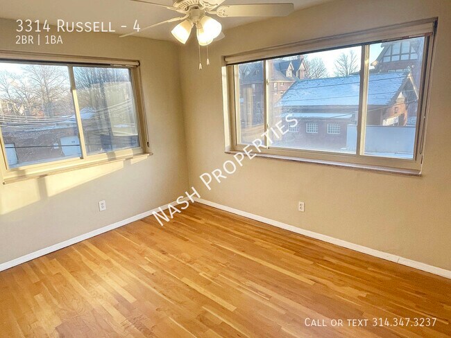 Building Photo - $875 - 2 Bed / 1 Bath near South Grand - G...