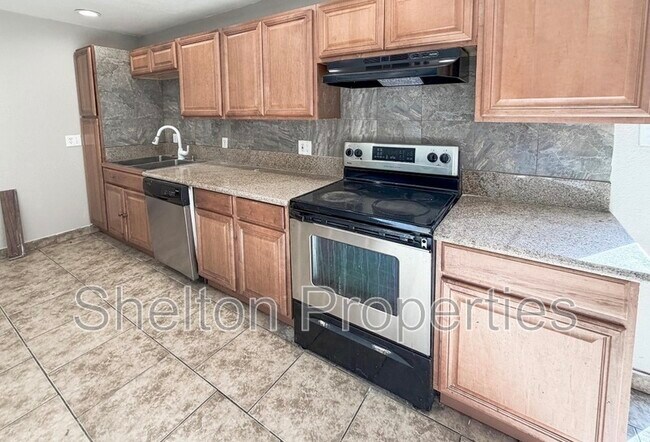 Foto del edificio - 6301 W Earll Dr