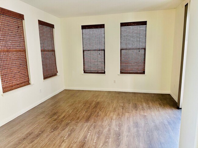 Building Photo - Murrieta Home for Rent on the Greens