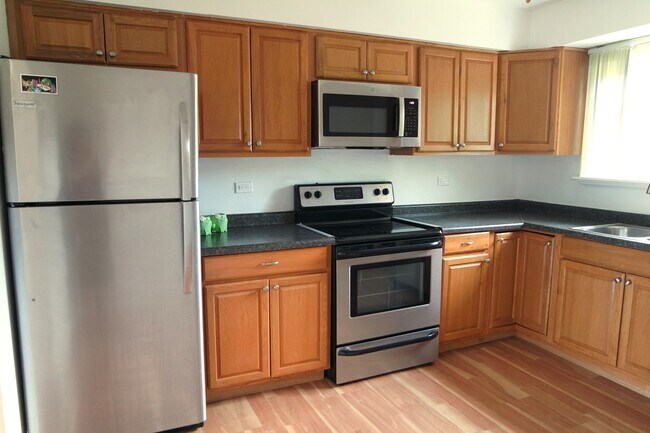 Building Photo - 618 Cobblestone Cir