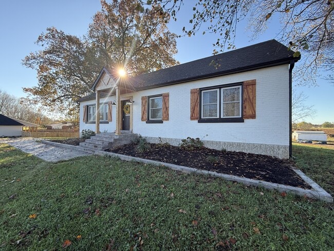 Building Photo - 818 Otter Creek Rd