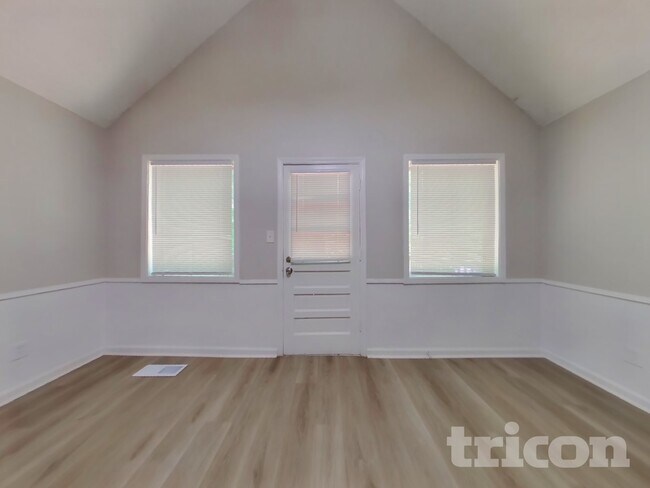 Foto del edificio - 2395 Wales Dr