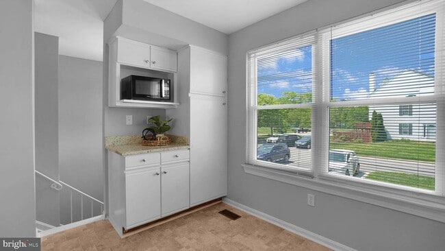 Building Photo - 1315 Riverwood Way