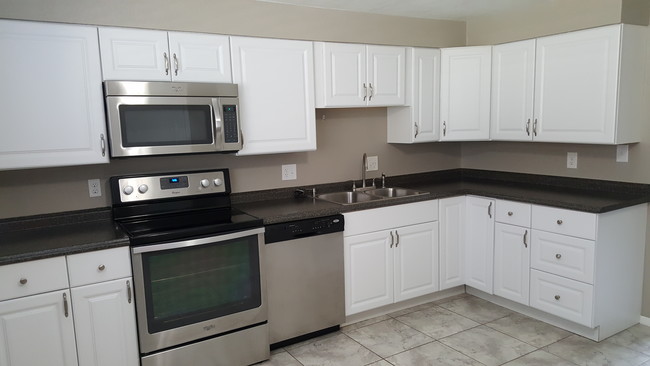 Updated Kitchen - 145 S 18th Ave