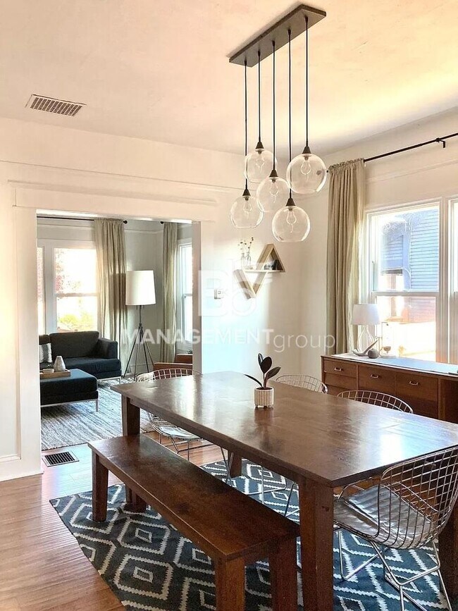 Foto del edificio - Close-In North Portland Home - Stylish and...