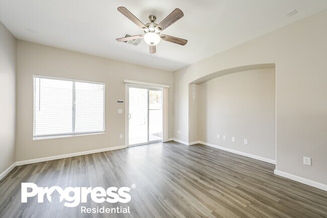 Foto del edificio - 10839 Vestone St