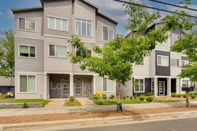 Photo - 17854 SW Rudolph Ln House