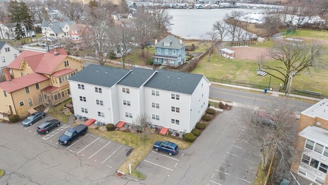 Building Photo - 69 Ellsworth St