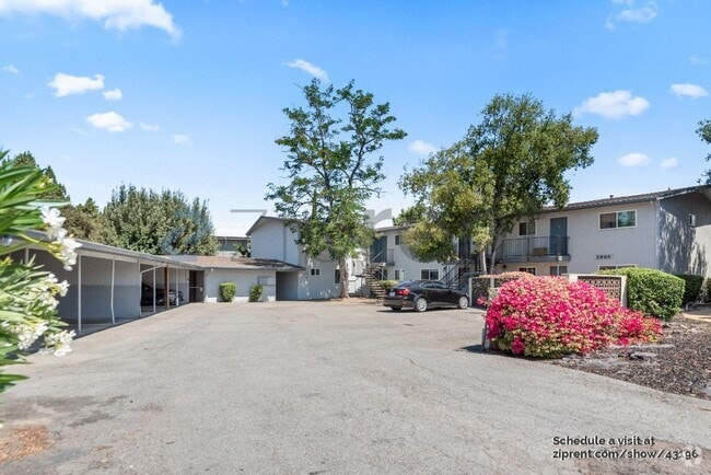 Building Photo - 3865 Almond Ave