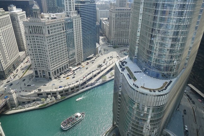 Building Photo - 405 N Wabash Ave