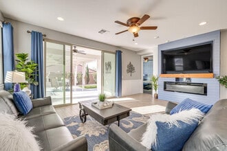 Building Photo - 417 E Emerald Dr