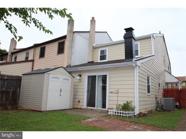 Building Photo - 1418 Alexander Way