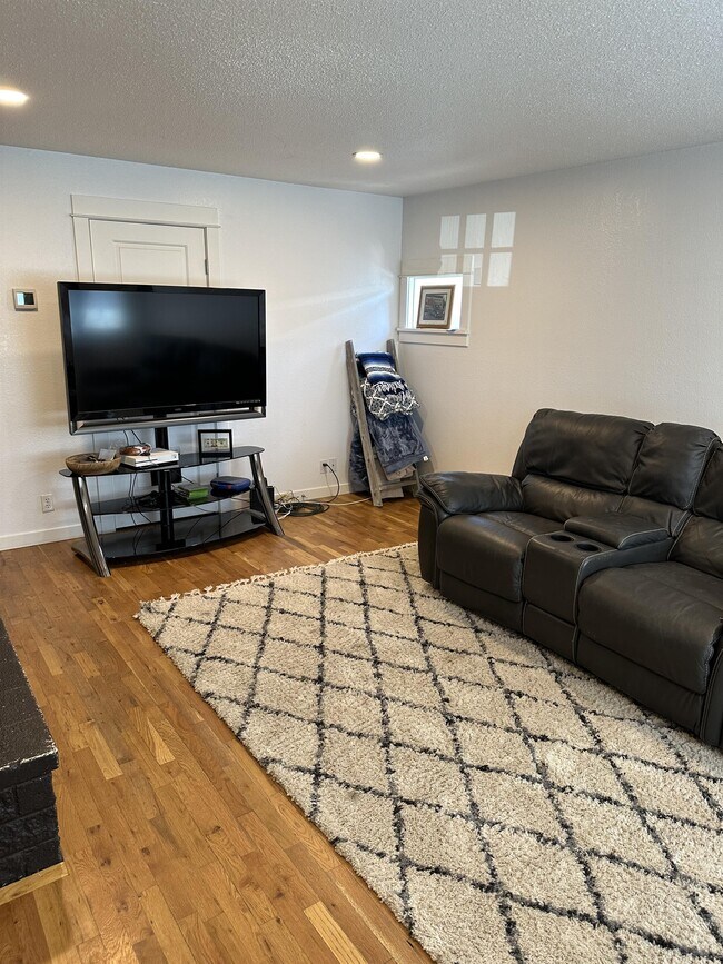 Foto del edificio - 575 Bush St