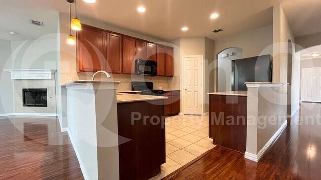 Foto del edificio - 5805 Rubblestone Dr