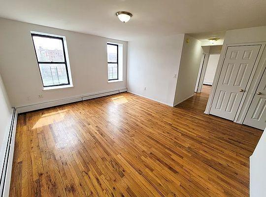 Building Photo - 2 bedroom in BRONX NY 10456