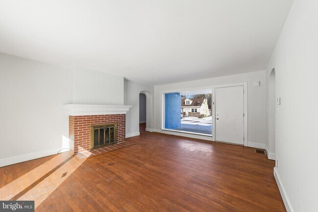Foto del edificio - 137 Albemarle Ave