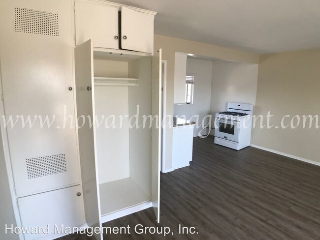 Building Photo - 5453 Alvern Cir