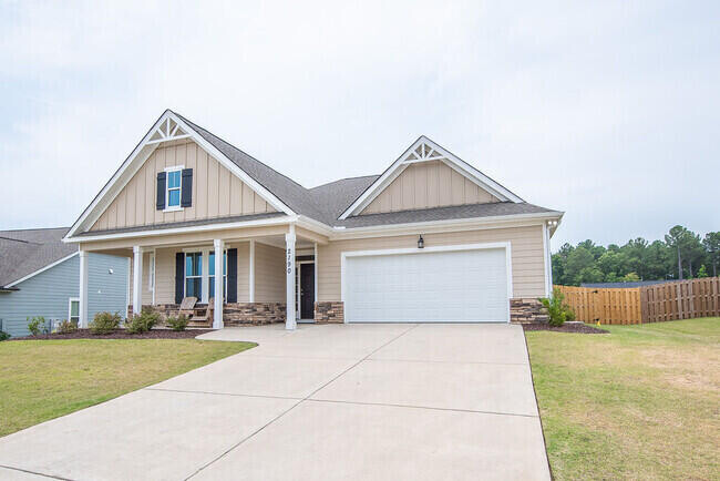 Building Photo - 2190 Sinclair Dr