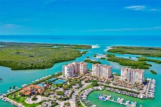 Building Photo - 425 Dockside Dr