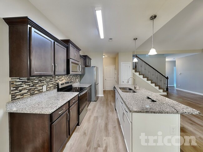 Foto del edificio - 476 Woodtrace Dr