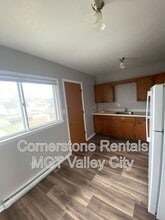 Building Photo - 817 3rd St SW