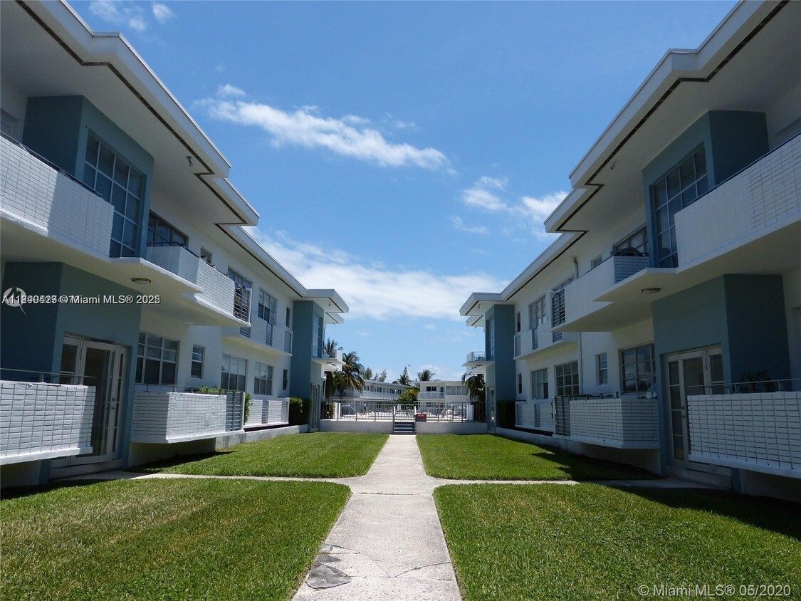 Foto principal - 250 S Shore Dr