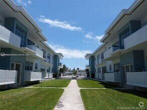 Building Photo - 250 S Shore Dr