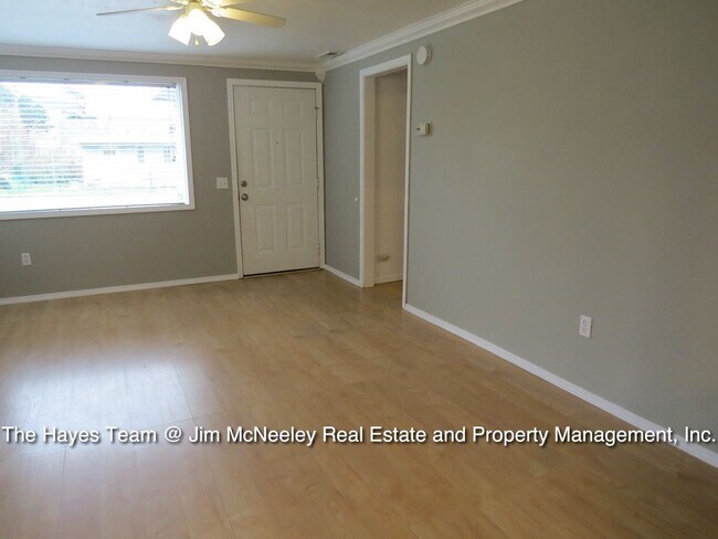Building Photo - 3 br, 1 bath House - 3028 NW Lee Avenue