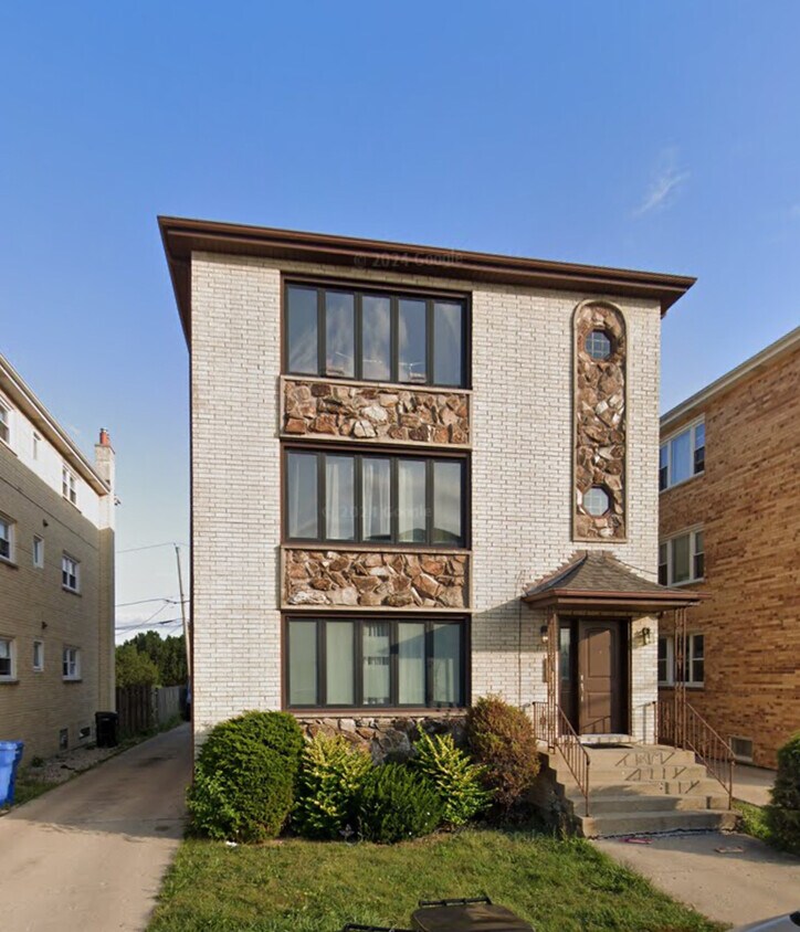 Foto principal - 7854 W Cahill Terrace