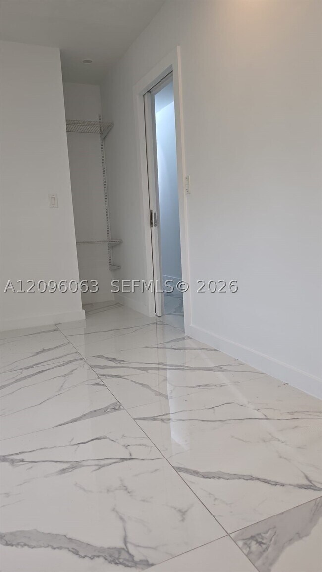 Foto del edificio - 441 NW 30th Pl