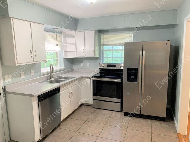 Foto del edificio - 1748 Windsor Blvd