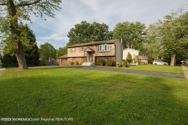 Building Photo - 50 Andover Rd
