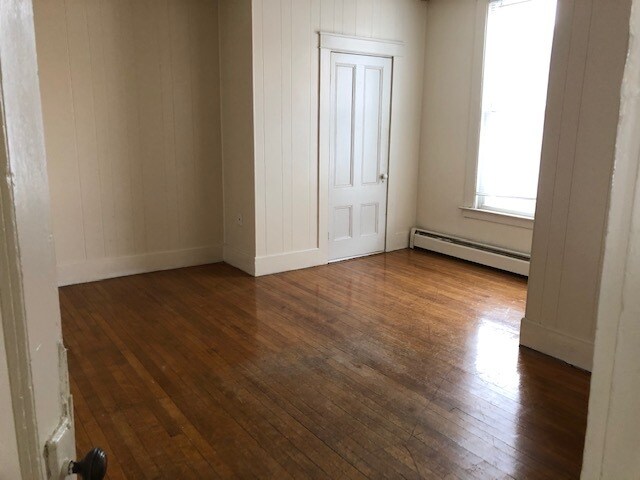 Primary Photo - 71 Pleasant St
