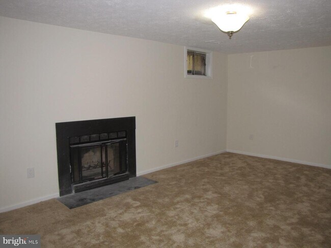 Building Photo - 10334 Pond Spice Terrace