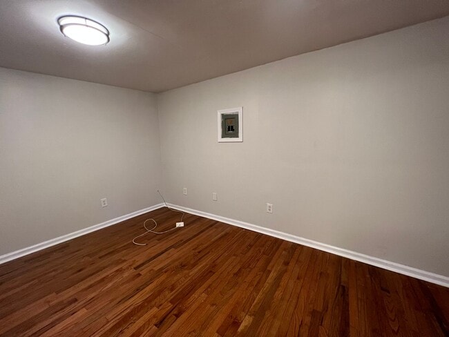 Building Photo - 2027 E 36th St