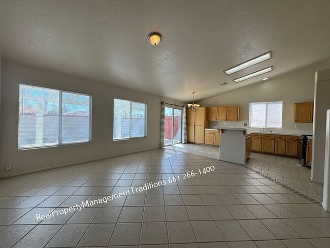 Foto del edificio - charming 3+2 in Lancaster