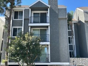 Building Photo - 1247 Stoner Ave