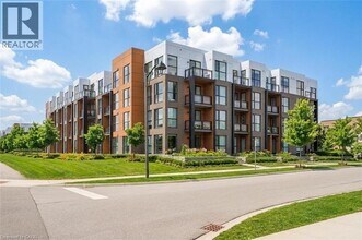 Building Photo - 210 Sabina Dr