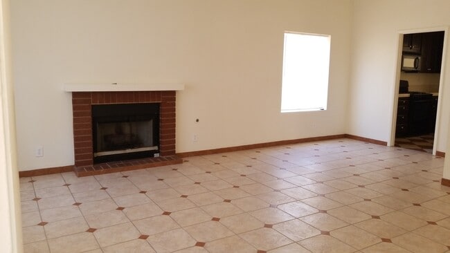 Building Photo - 474 Old Palms Dr