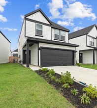 Building Photo - 12321 Churchill downs Dr