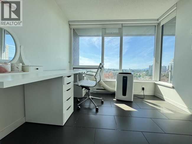 Building Photo - 5665 Boundary Rd