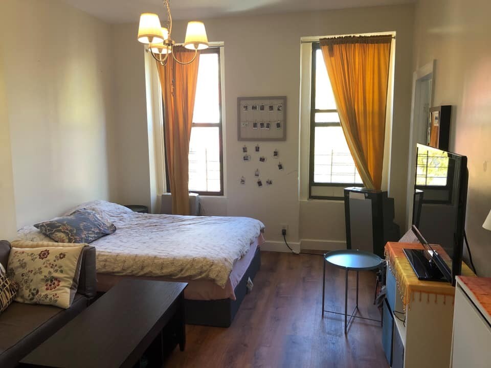 Foto principal - 898 Lafayette Ave